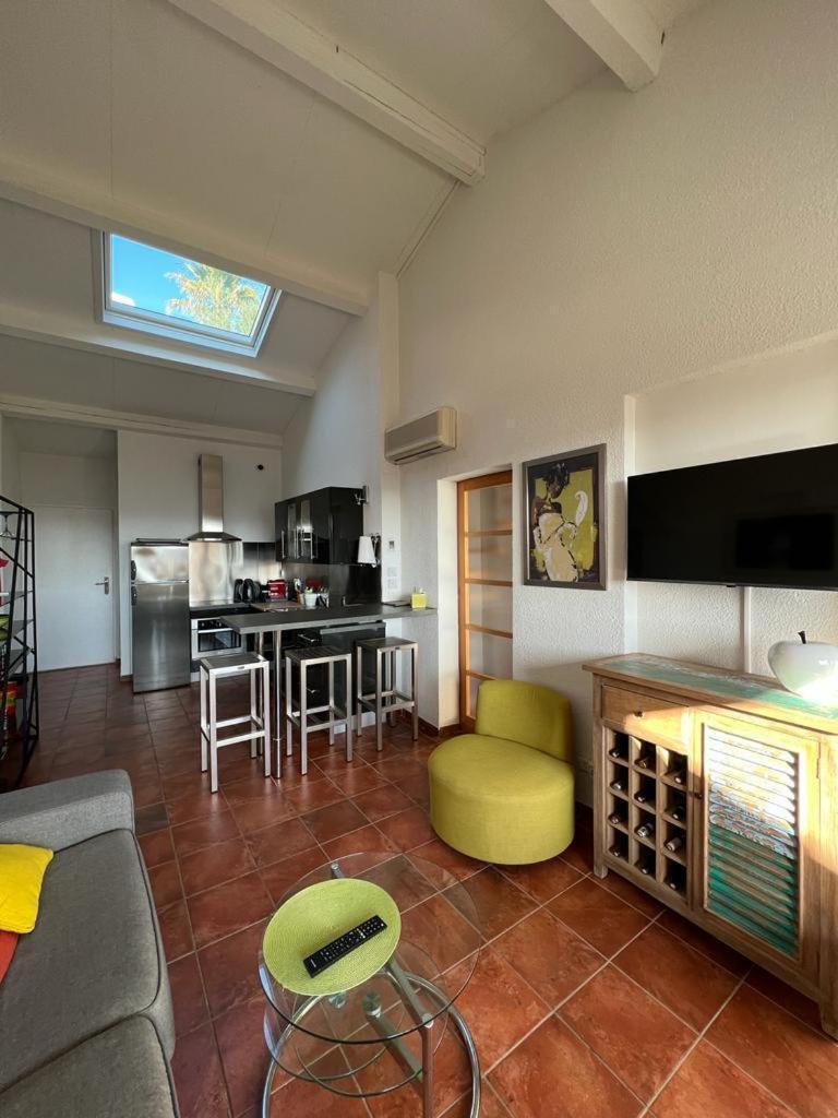 Appartement Vue Sur Mer, Piscine, Garage Prive Борм-ле-Мімоза Екстер'єр фото